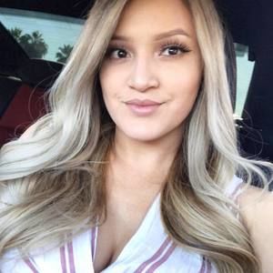 Meet your Posher, Kassandra